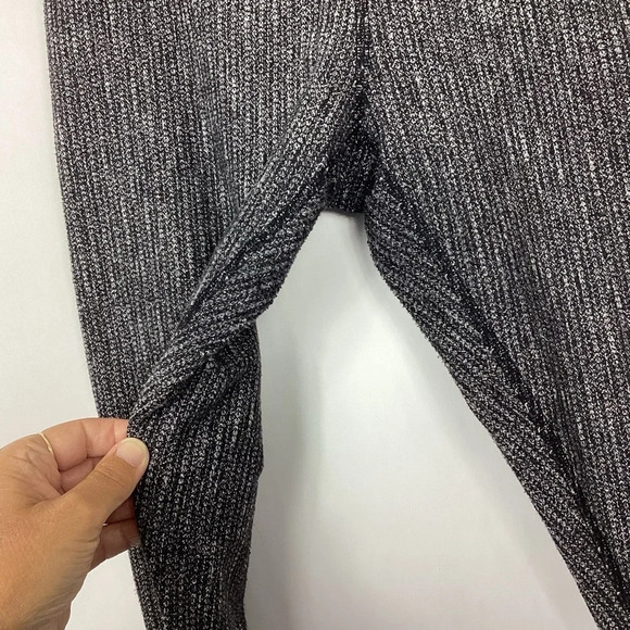 Lululemon Wunder Under Leggings Size 6 - Picture 7 of 12